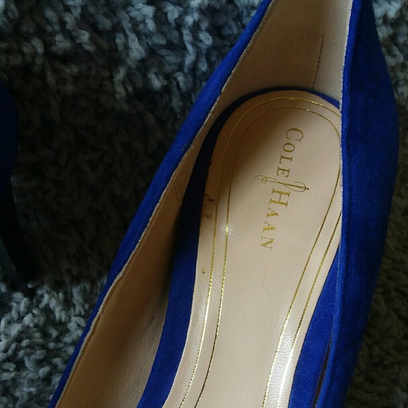 Cole Haan Blue suede heels - Picture 2 of 3